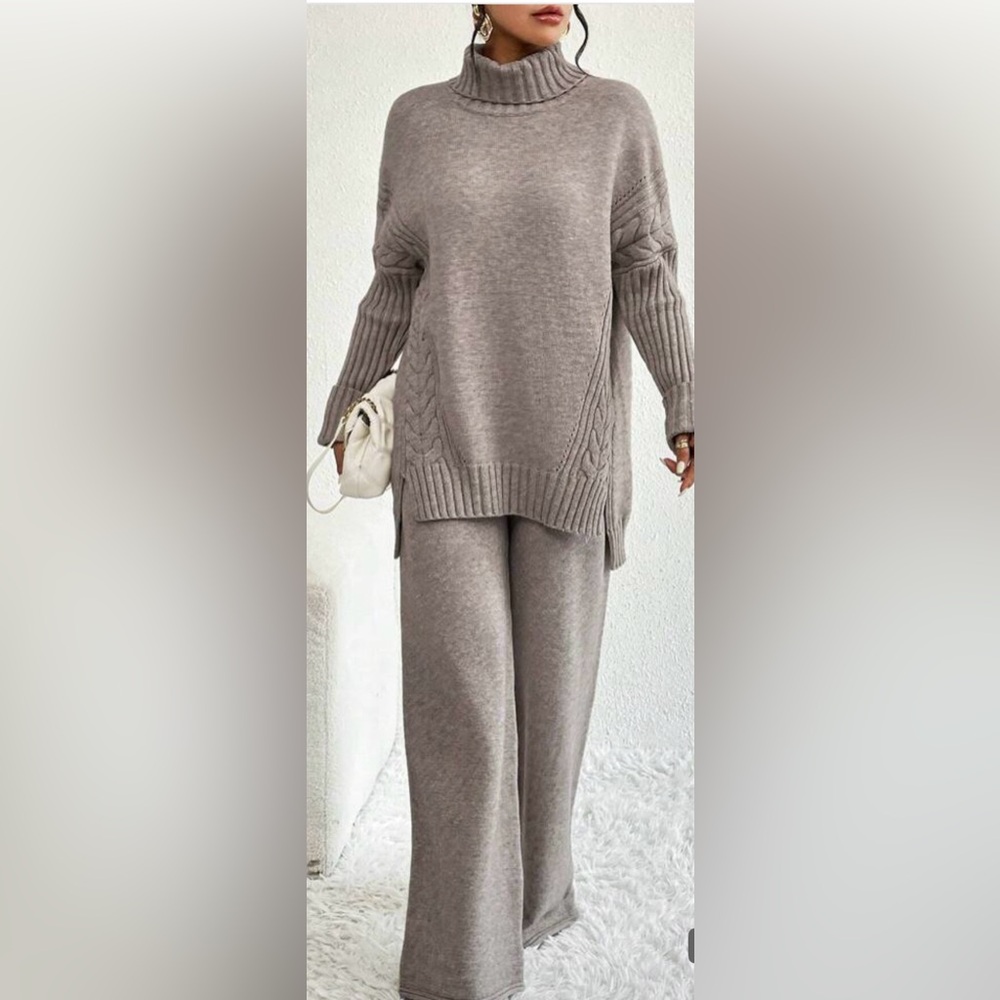 Cozy Cable Knit Sweater light biege